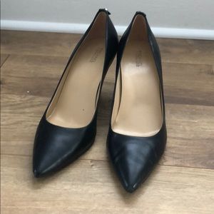 Michael Kors women’s pump size 10